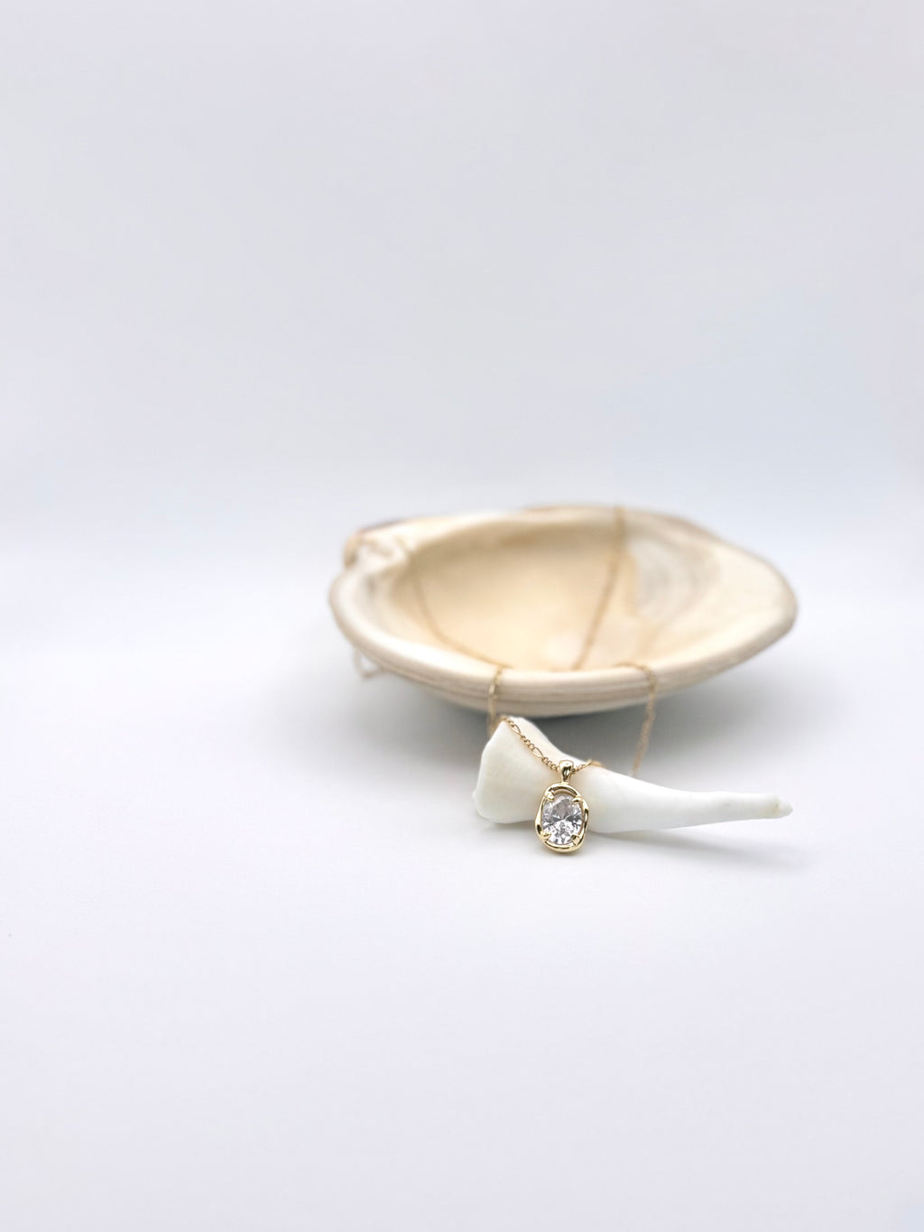 ROME - abstract stone drop