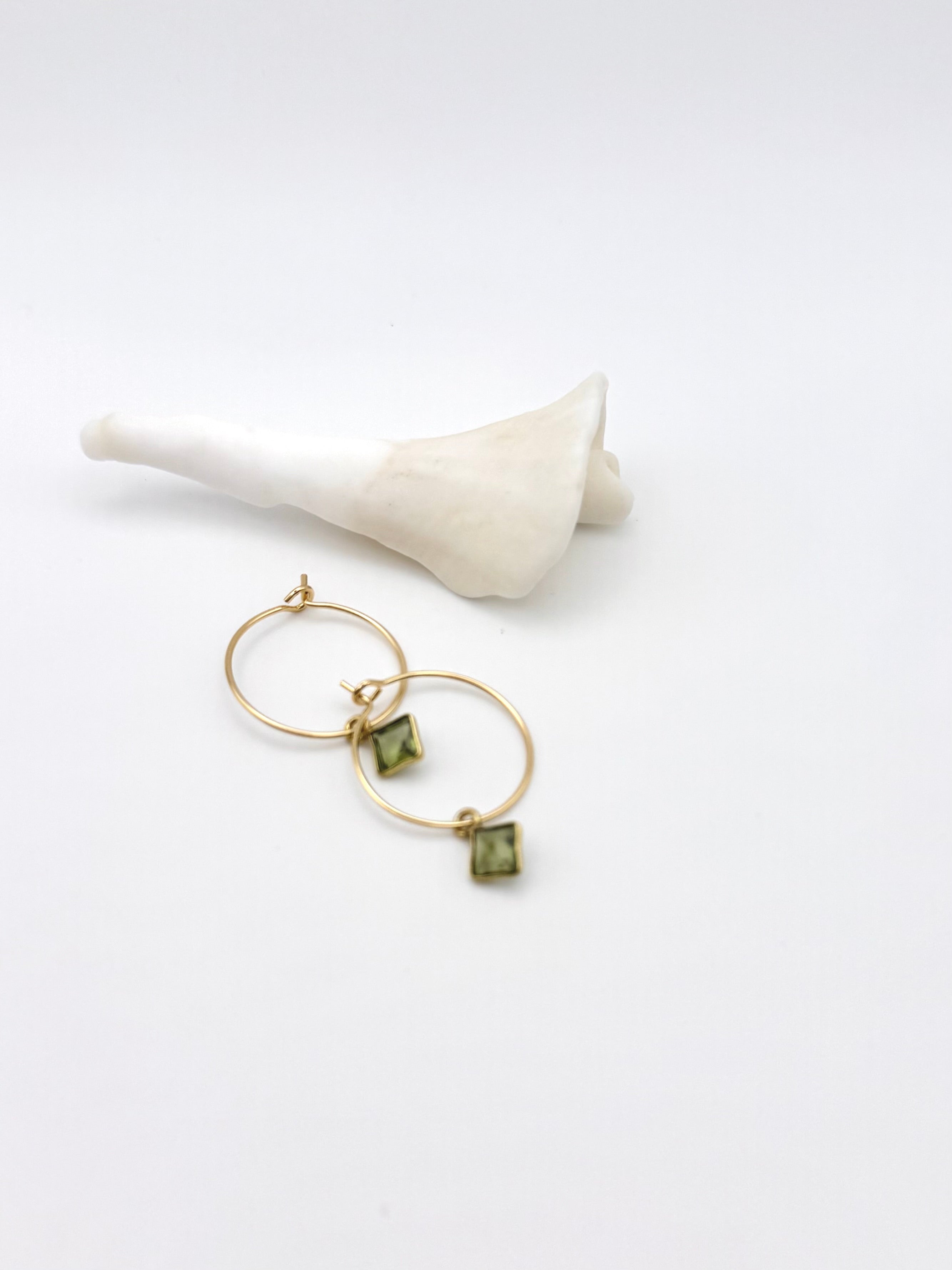 VERA - peridot drop hoops